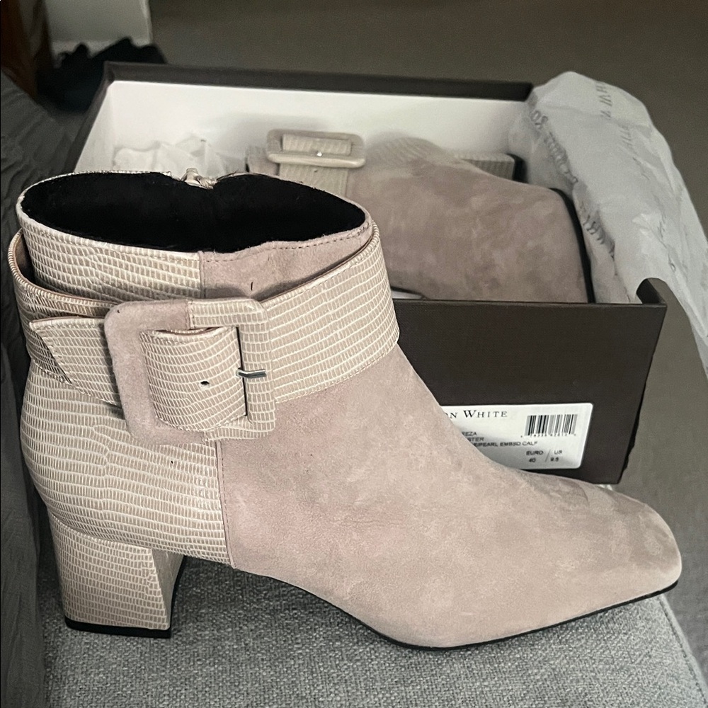 Elegant Oyster/Pearl Ankle Boots with Textured Buckle. New! Ron White